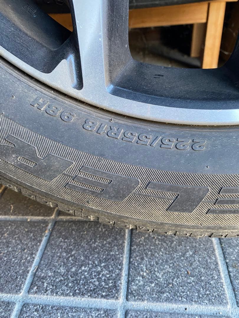 J*Q様 スバル　フォレスター　225/55R18 ホイール4本セット　タイヤ付