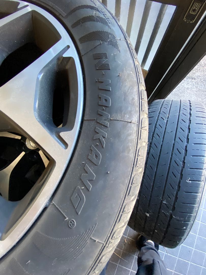 J*Q様 スバル　フォレスター　225/55R18 ホイール4本セット　タイヤ付