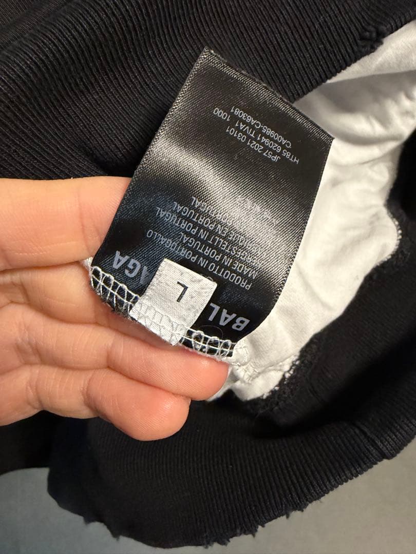 BALENCIAGA destroyed パーカー