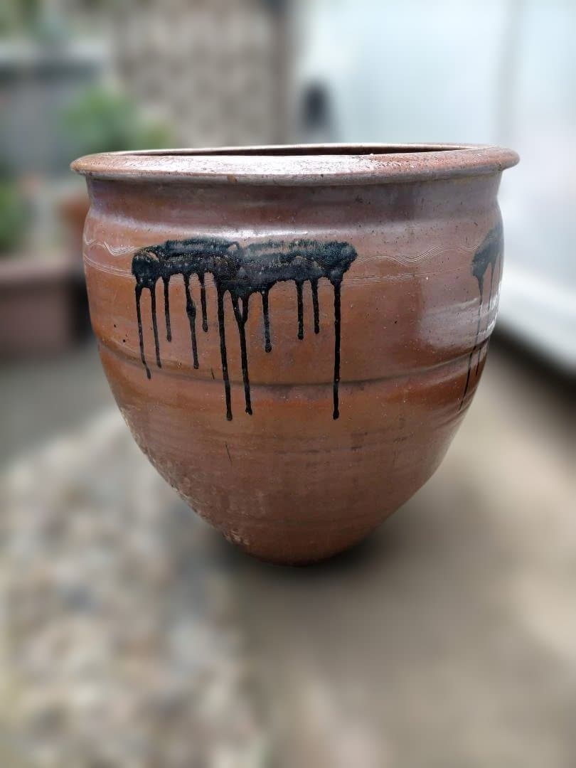 テラコッタ 水鉢 大型 黒い滴デザイン