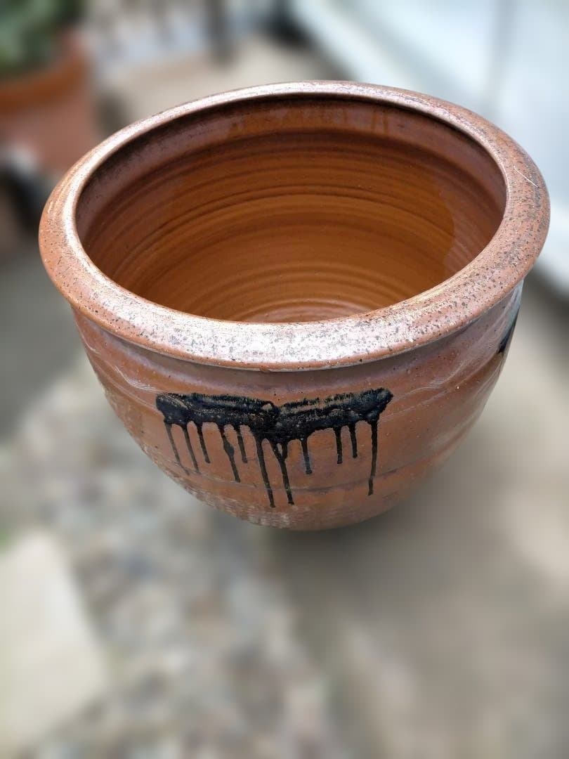 テラコッタ 水鉢 大型 黒い滴デザイン