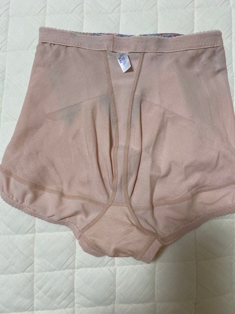 マルコ　カーヴィシャス　カレス　ショートガードルSサイズ