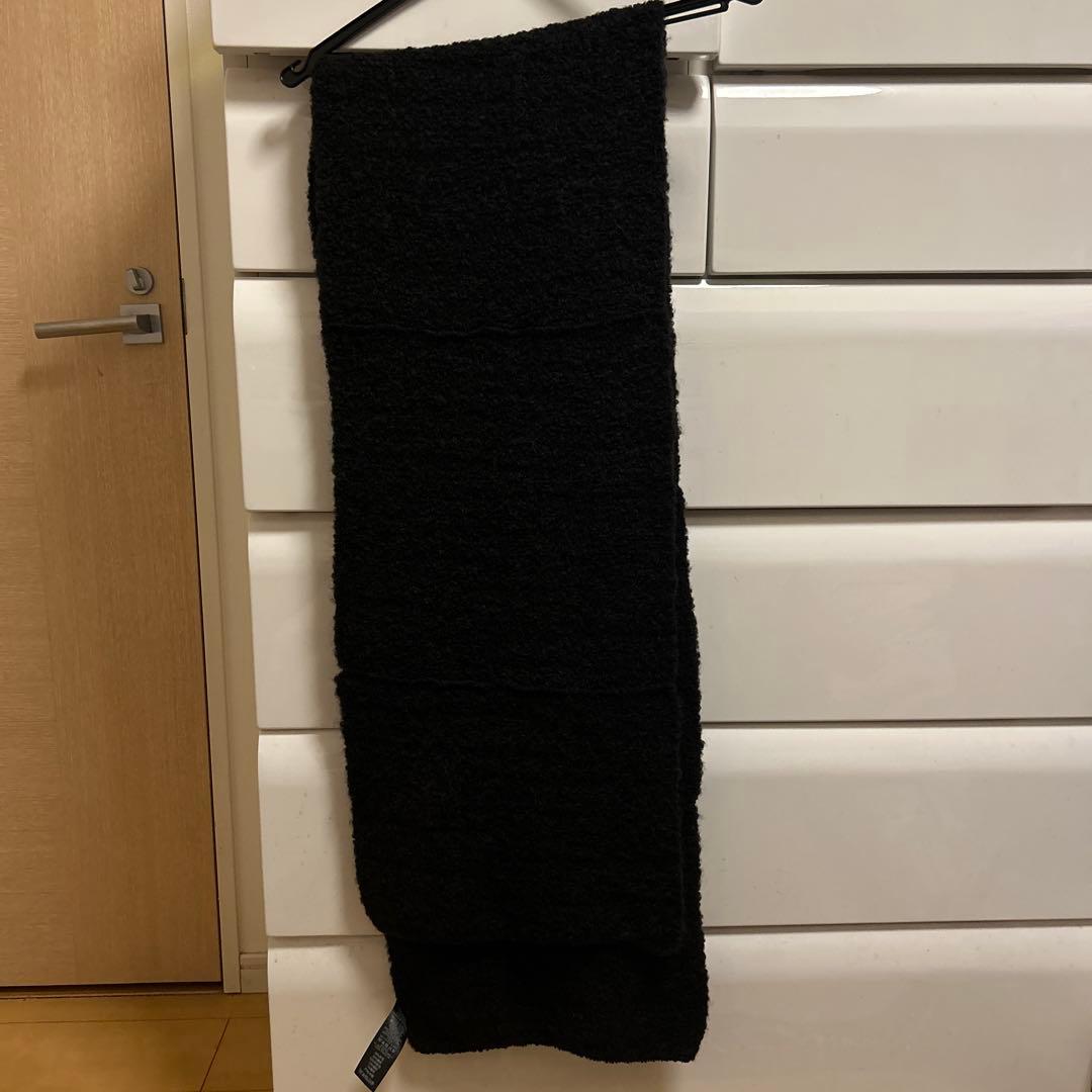 ステューシー　ブラック　マフラー