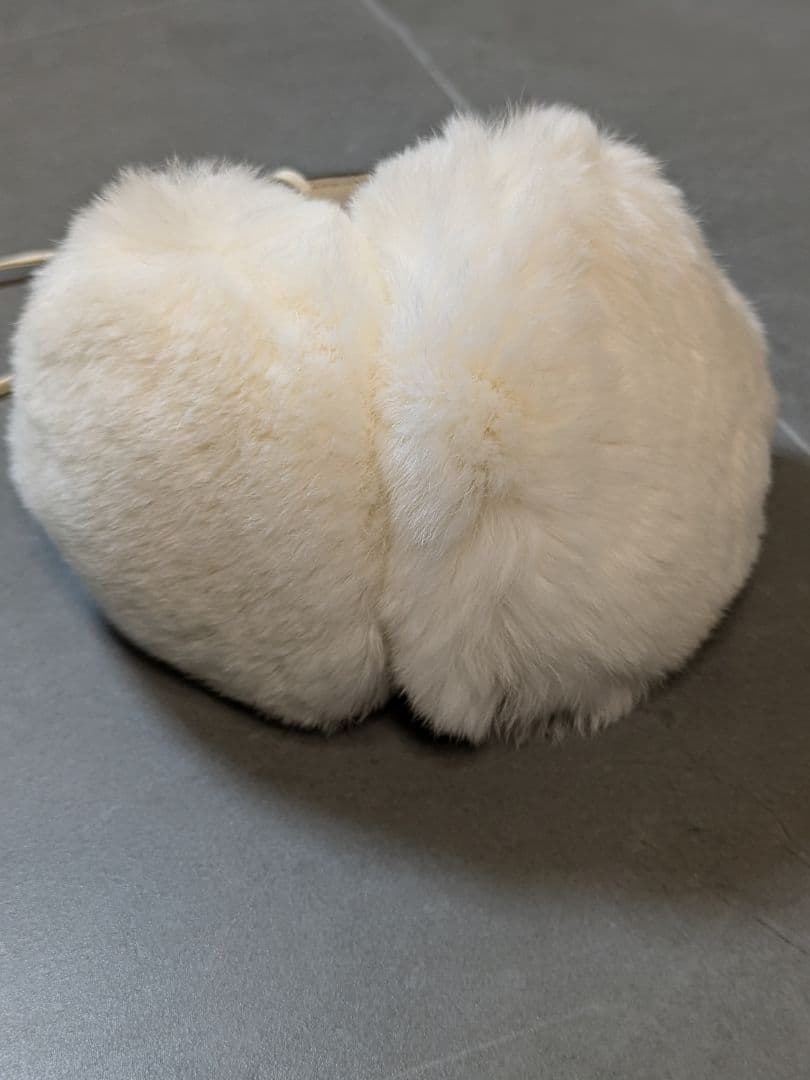 GUCCI☆ グッチ☆ホワイトファー耳あて