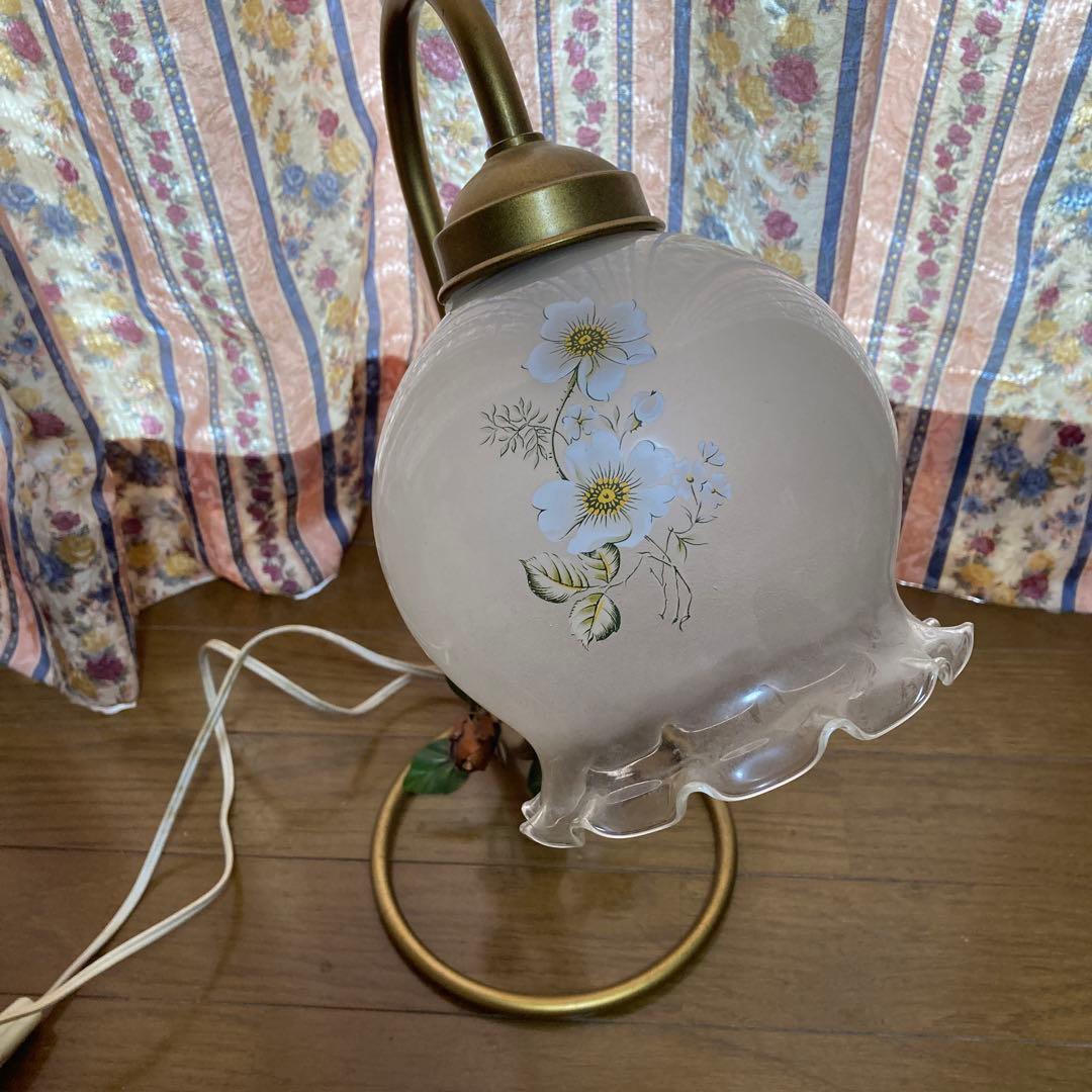 レトロ アンティーク ヴィンテージ フリル エレガントランプ　テーブルランプ