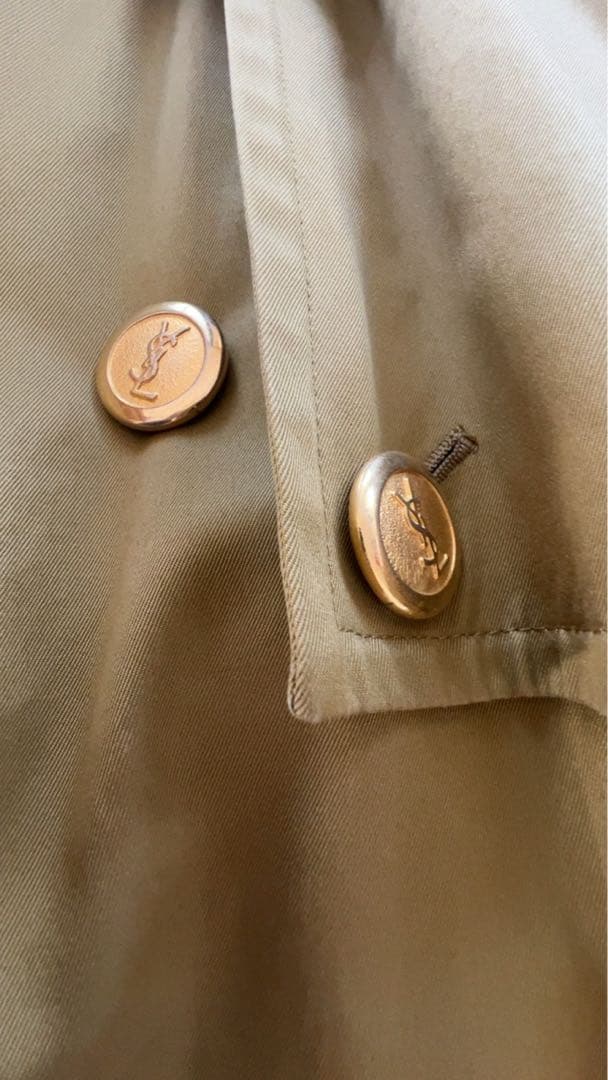 エ*グ様 イブサンローラン　ヴィンテージ　トレンチコート　金ボタン　腰ベルト付き