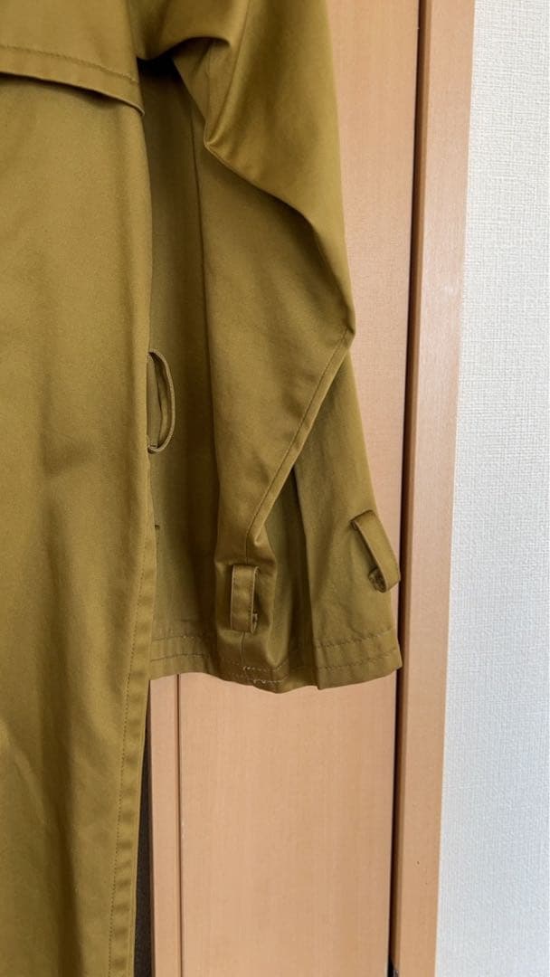 エ*グ様 イブサンローラン　ヴィンテージ　トレンチコート　金ボタン　腰ベルト付き