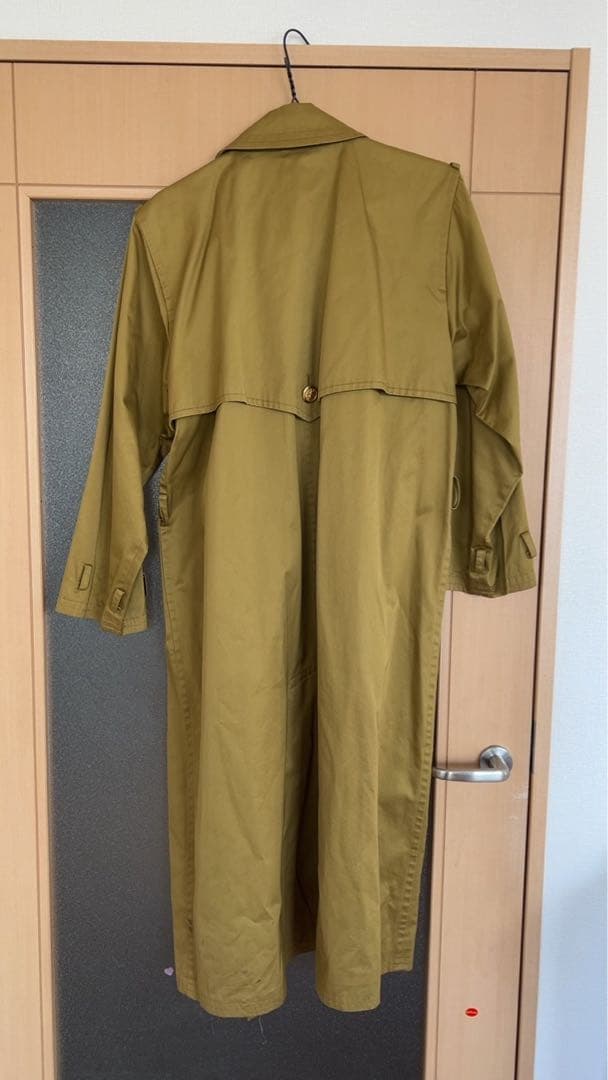 エ*グ様 イブサンローラン　ヴィンテージ　トレンチコート　金ボタン　腰ベルト付き