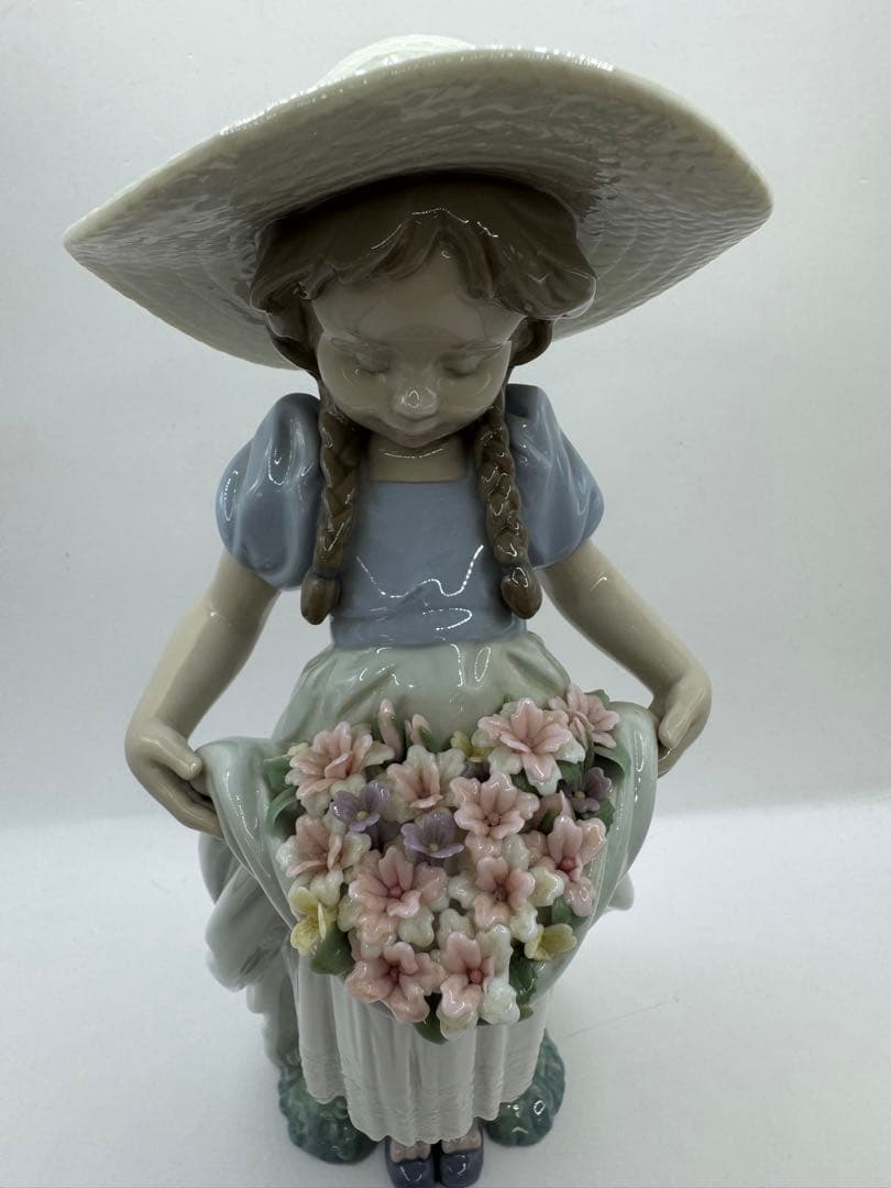 LLADRO リヤドロ たくさん摘めたよ 6756 フィギュリン オブジェ 置物