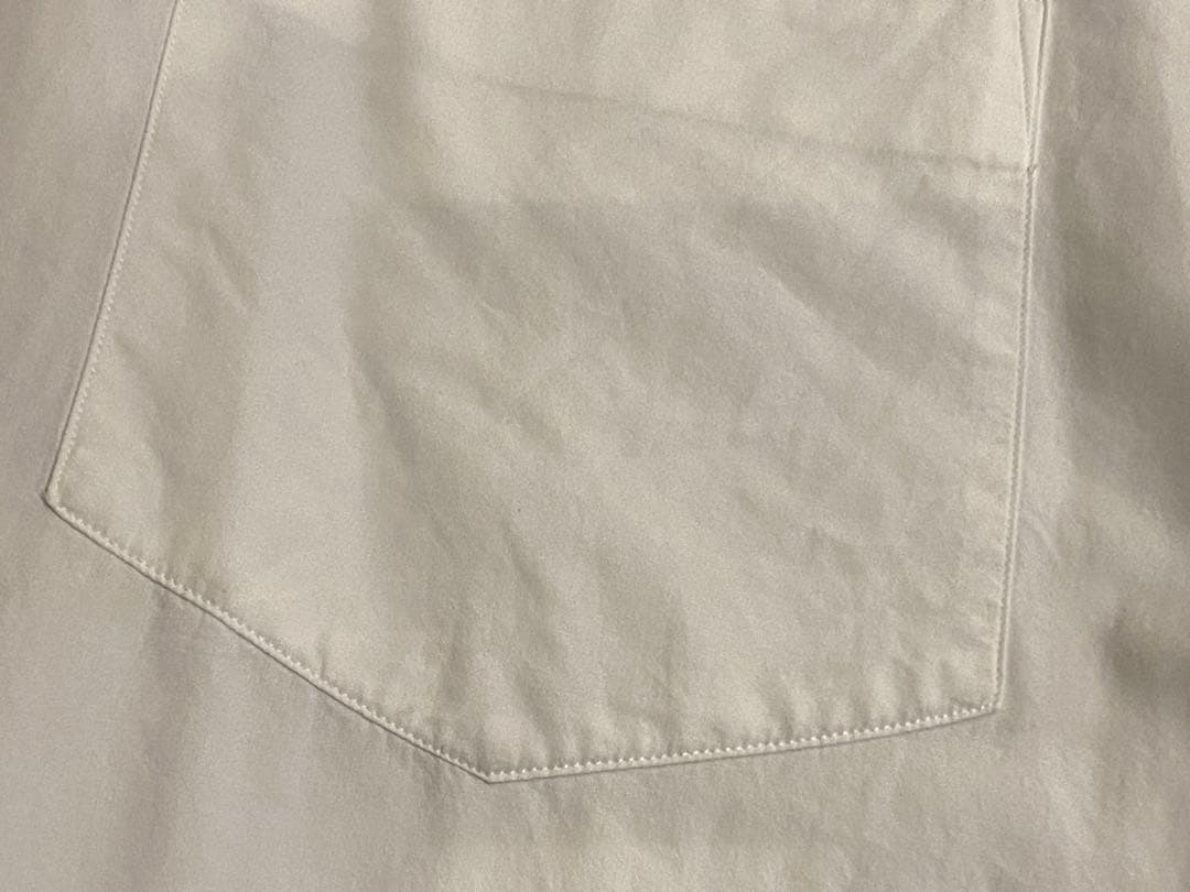 COMOLI バンドカラーロングシャツ2