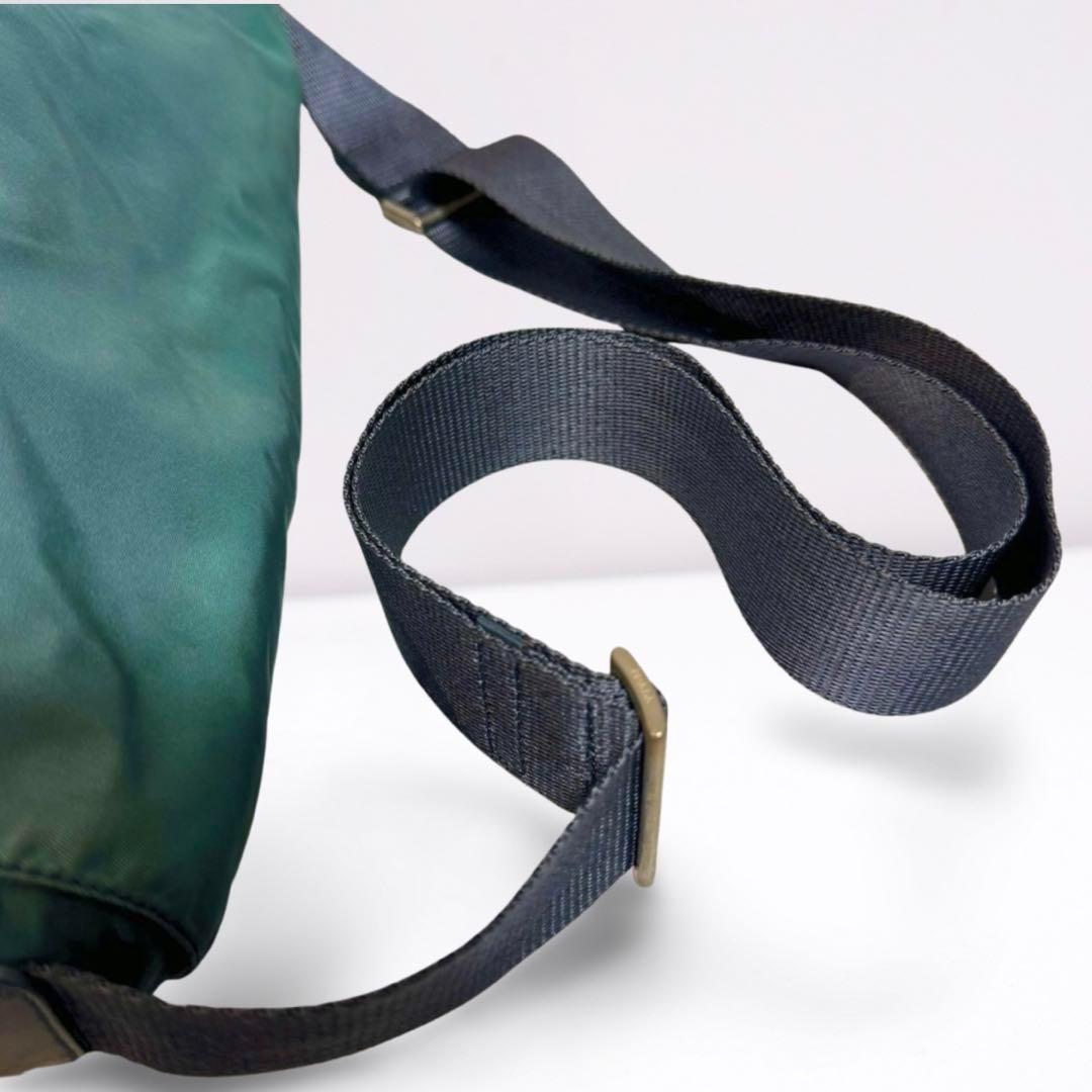 【正規品】プラダ PRADA 三角ロゴ メッセンジャー ギャラカード付 男女兼用