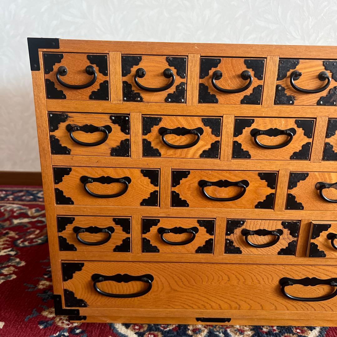 Aliです。骨董品　薬箪笥　薬箱　小箪笥　5段小引き出し17杯