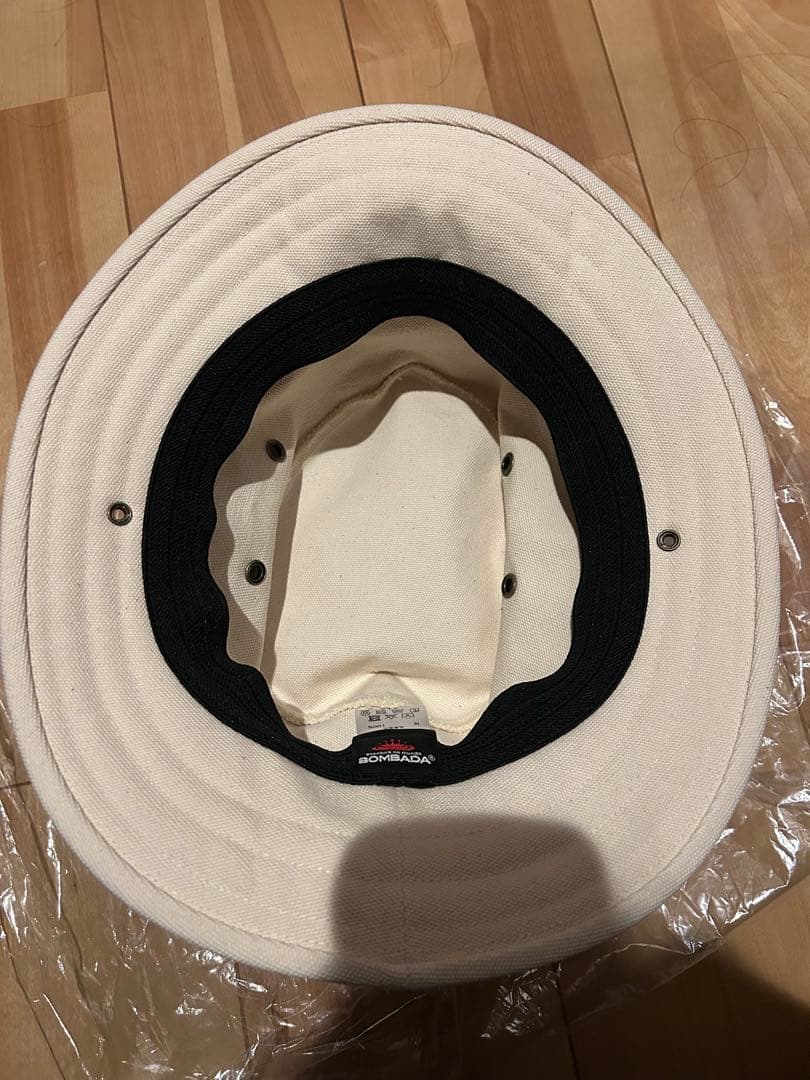 ボンバダアグア　AVENTURA HAT FAVELA