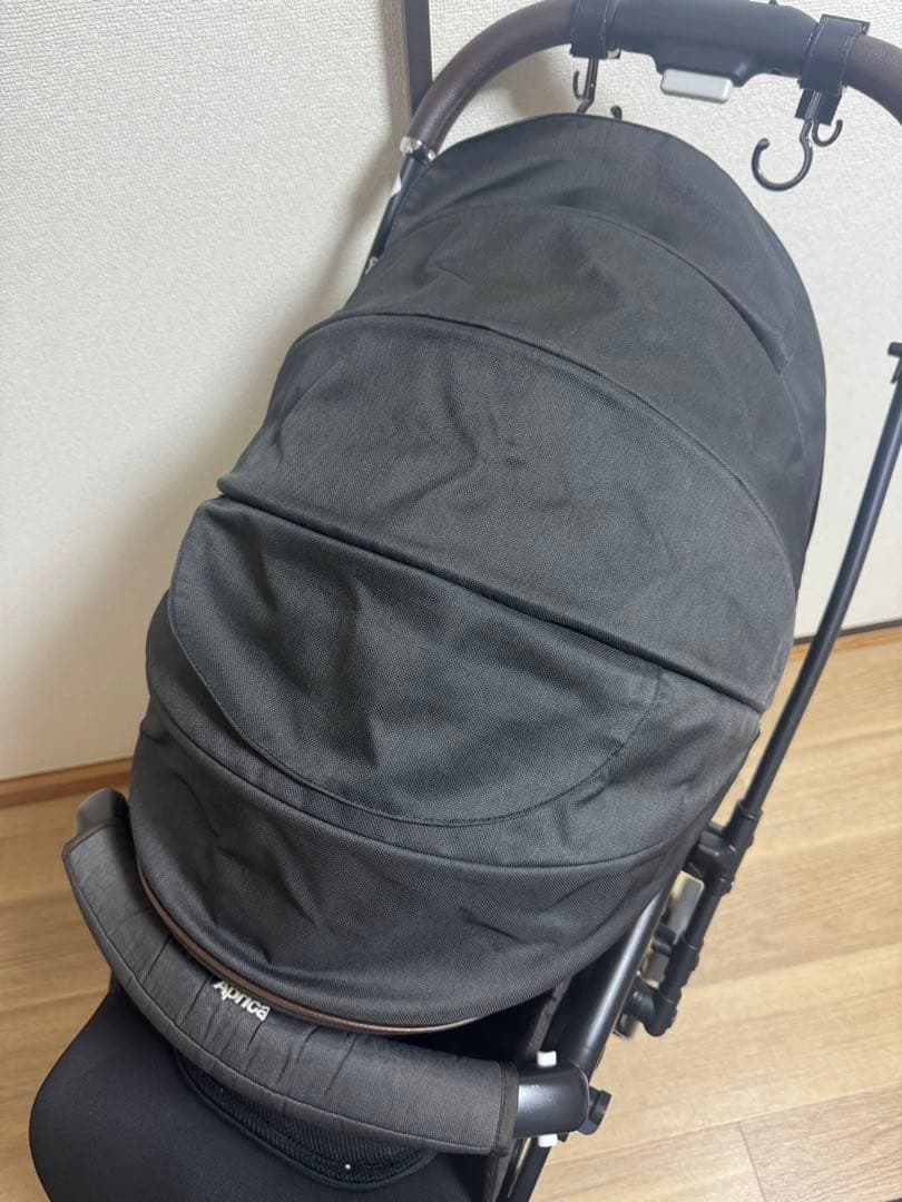 Aprica ラクーナクッションフリー ブラック 荷物フック付き ベビーカー