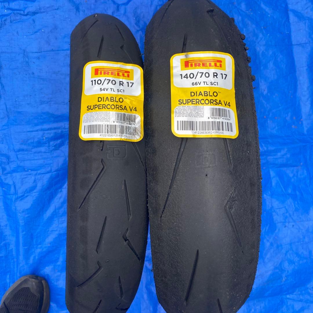 ピレリスーパーコルサ V4 110/70 R 17 140/70 R 17