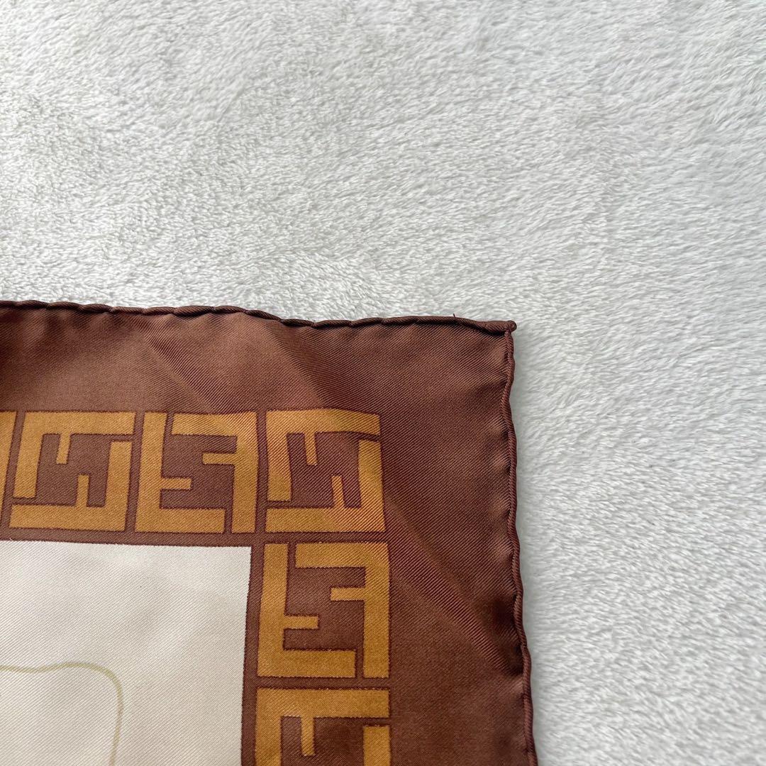 未使用タグ付　フェンディ　FENDI　スカーフ　ズッカ　大判　ブラウン