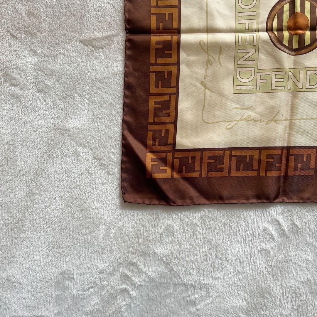 未使用タグ付　フェンディ　FENDI　スカーフ　ズッカ　大判　ブラウン