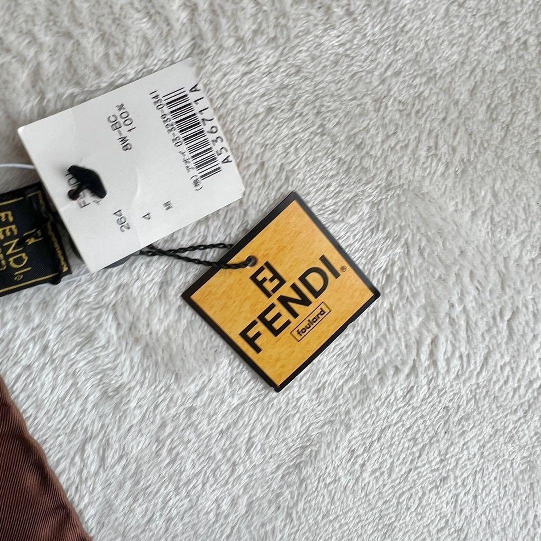 未使用タグ付　フェンディ　FENDI　スカーフ　ズッカ　大判　ブラウン