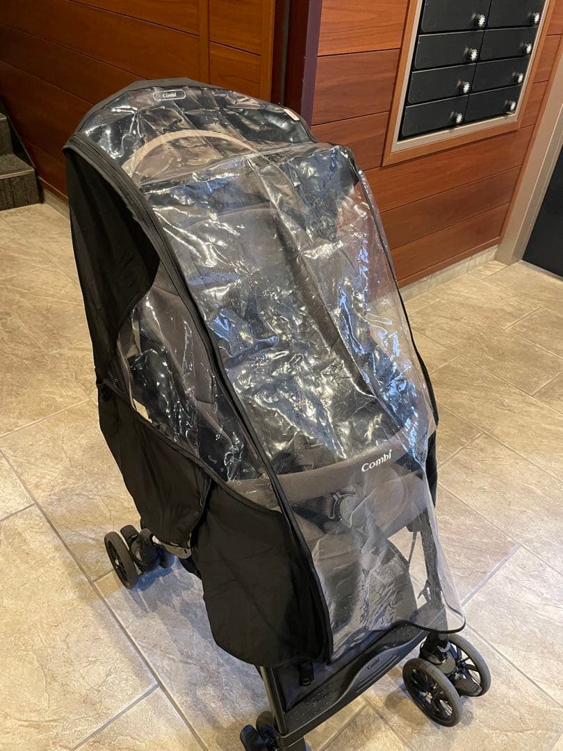 Combi スゴカルLA ベージュ レインカバー付き