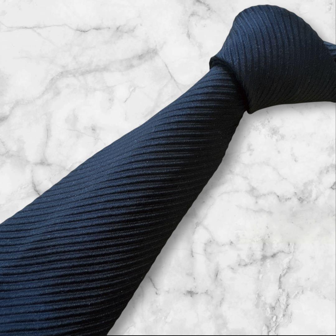 【専用】ブルガリ　ソリッド　ネクタイ　セッテピエゲ　黒　水色　大剣9cm