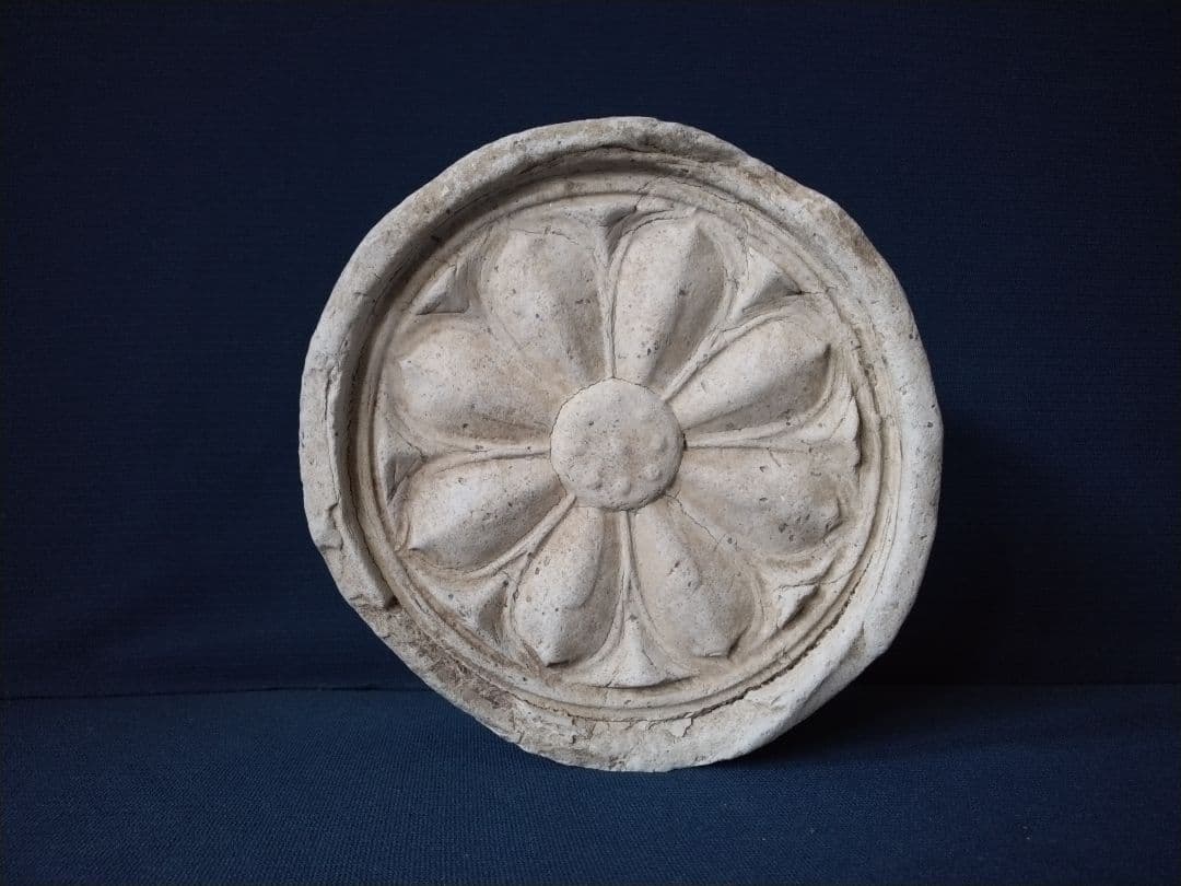 白鳳時代　単弁蓮花文鐙瓦　仏教美術　古美術　須恵器　土器　壺　寺院跡　発掘品