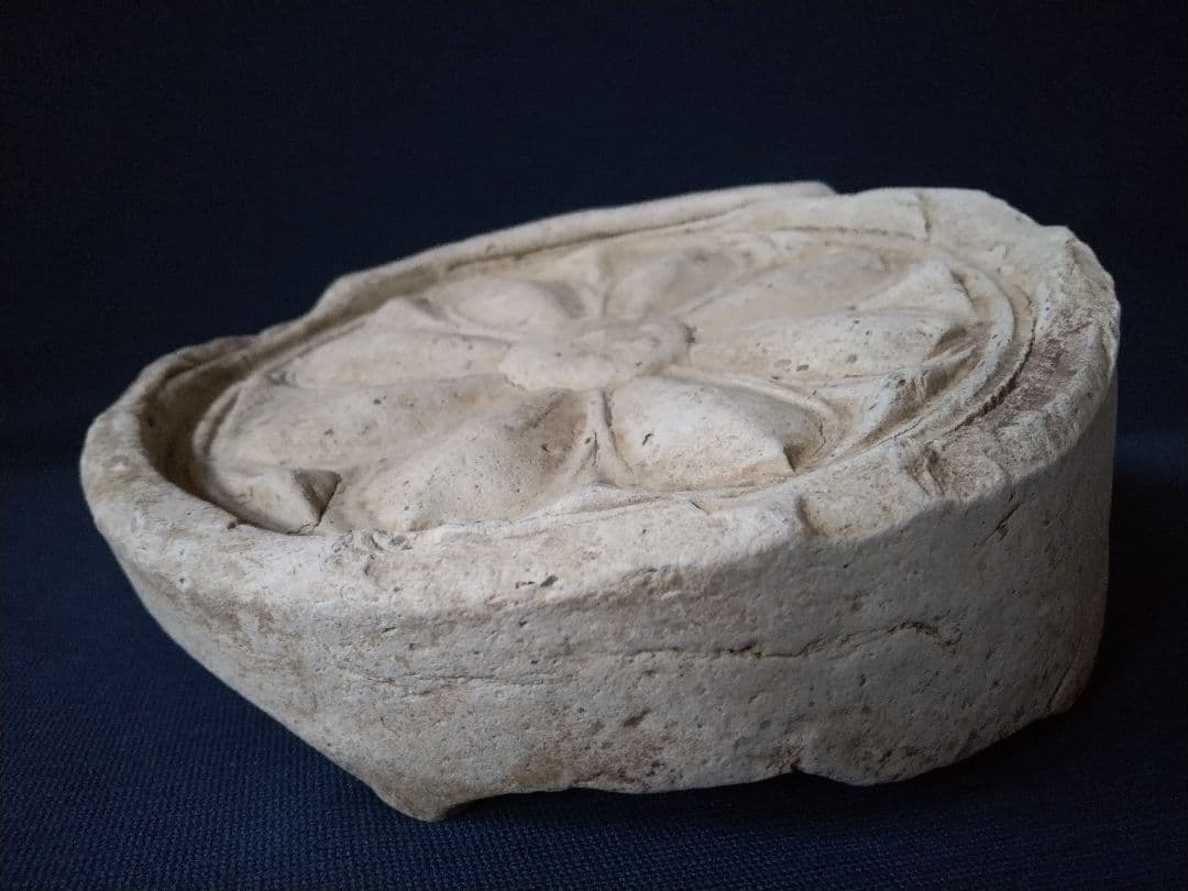 白鳳時代　単弁蓮花文鐙瓦　仏教美術　古美術　須恵器　土器　壺　寺院跡　発掘品