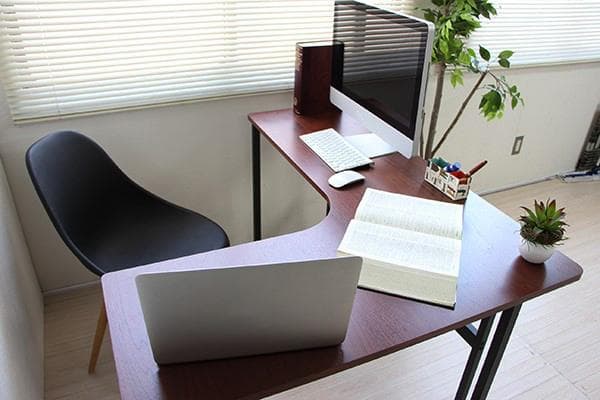 《新品・送料無料》パソコンデスク コーナー 幅118cm L字 ブラウン