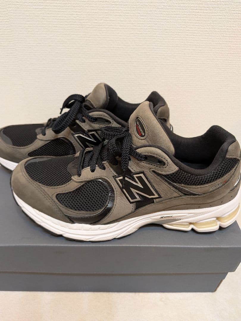 New Balance 2002RB グレー/ブラック