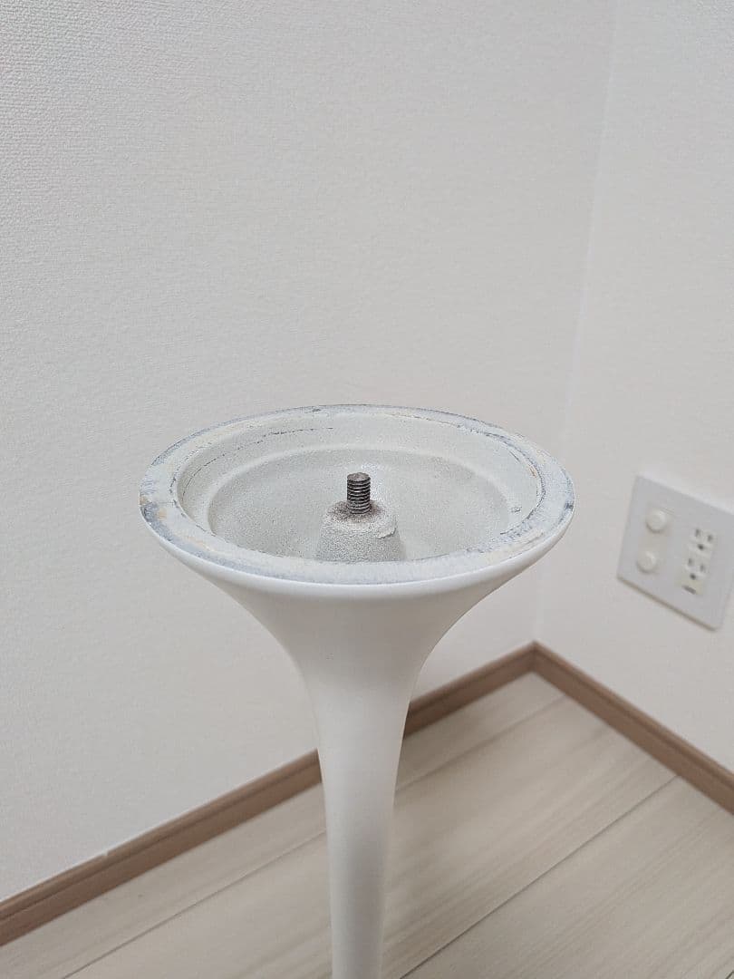 チューリップラウンドサイドテーブル エーロ・サーリネン リプロダクト マーブル