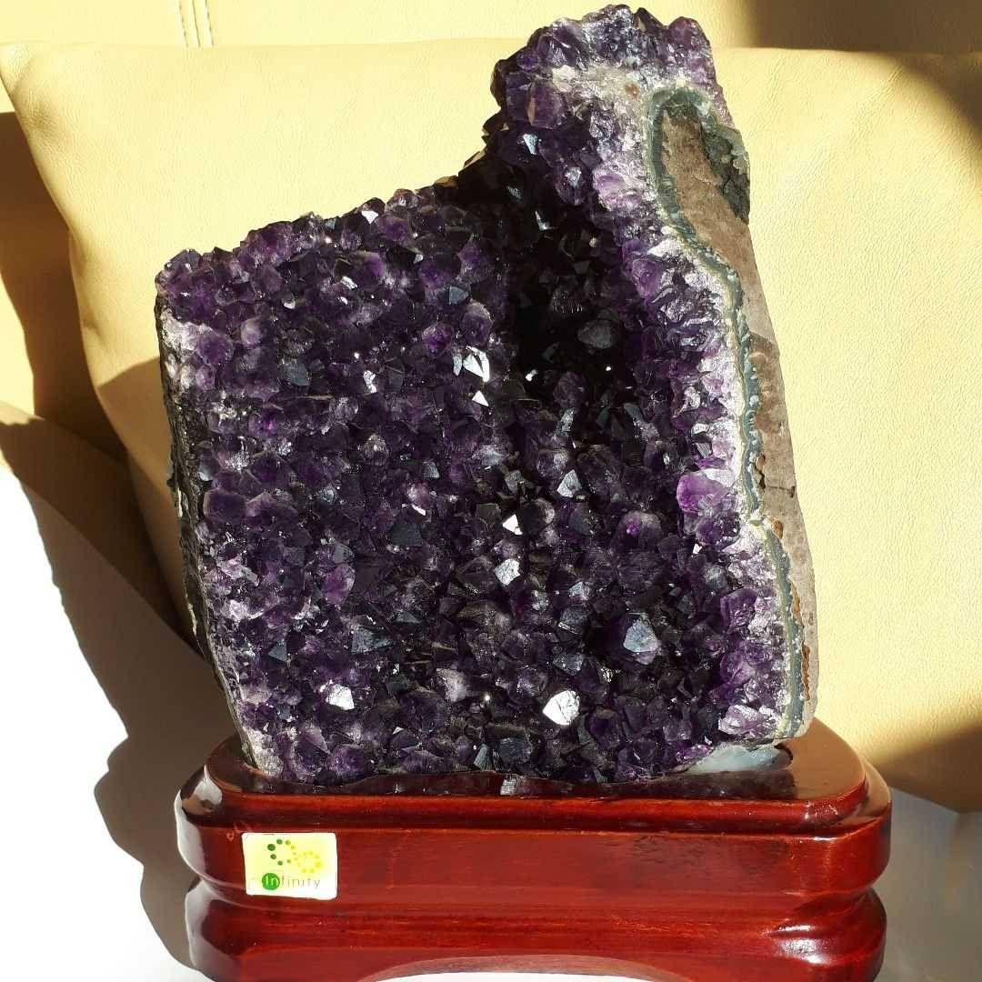 アメジスト　クラスター　台座付き　紫水晶　パワーストーン　約2.6kg