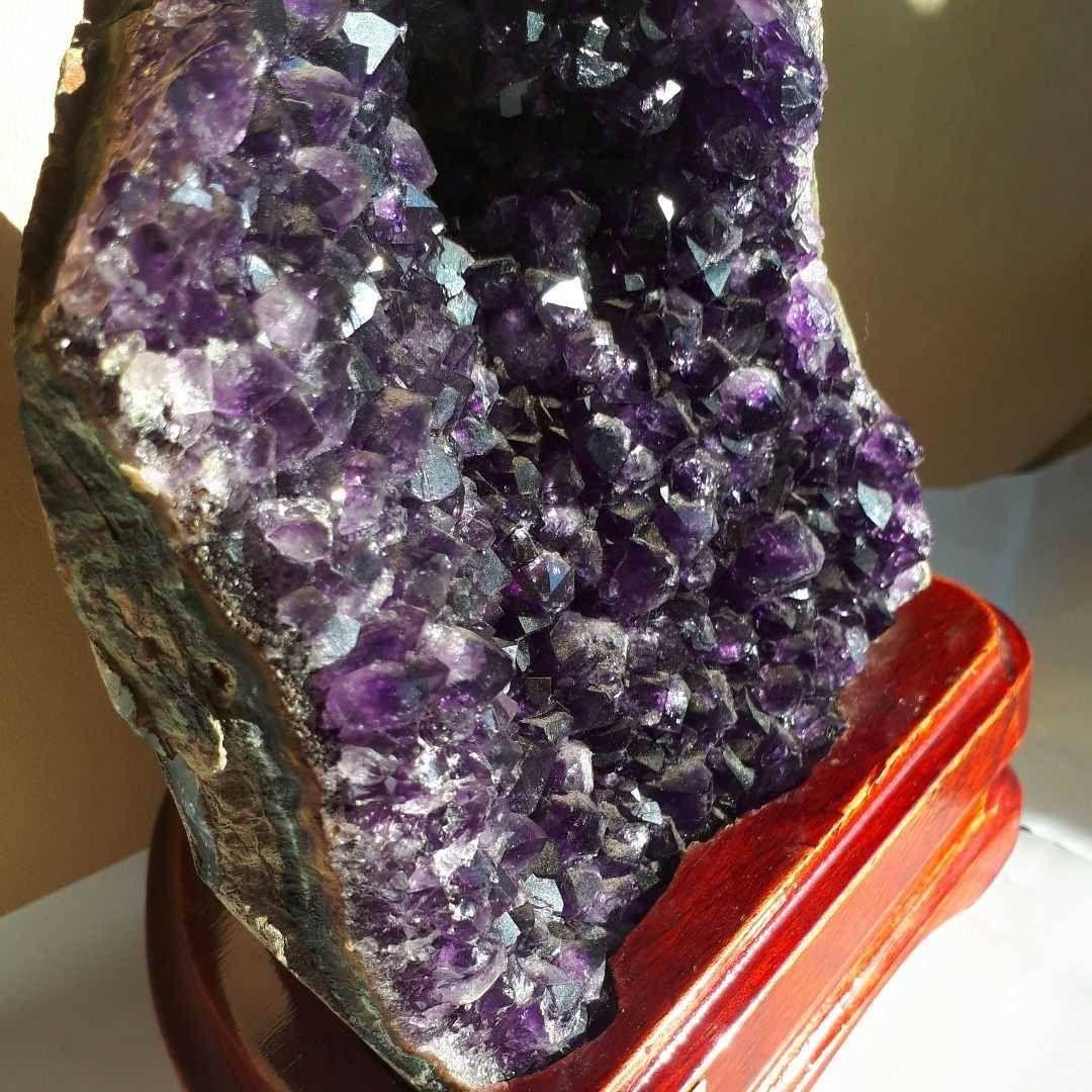 アメジスト　クラスター　台座付き　紫水晶　パワーストーン　約2.6kg