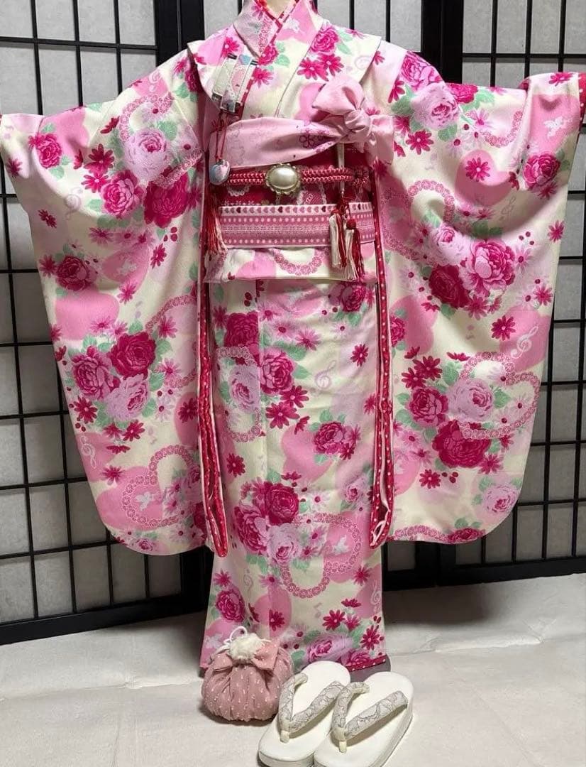 七五三　着物セット　7歳　白色　ピンク色　ブランド　セイコマツダ