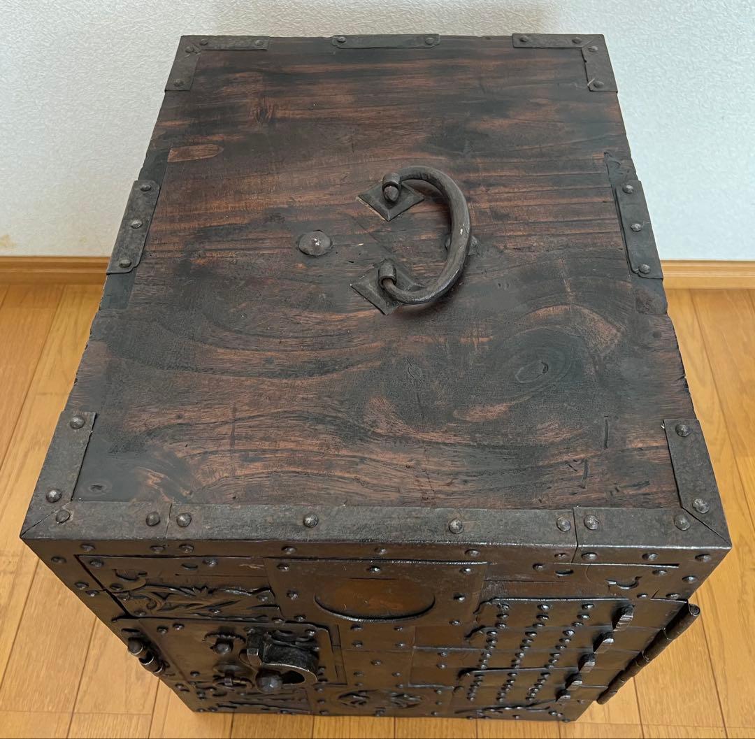 骨董品 船箪笥 時代箪笥 木製 鉄金具 鍵付 アンティーク 小引出(5ヶ所)