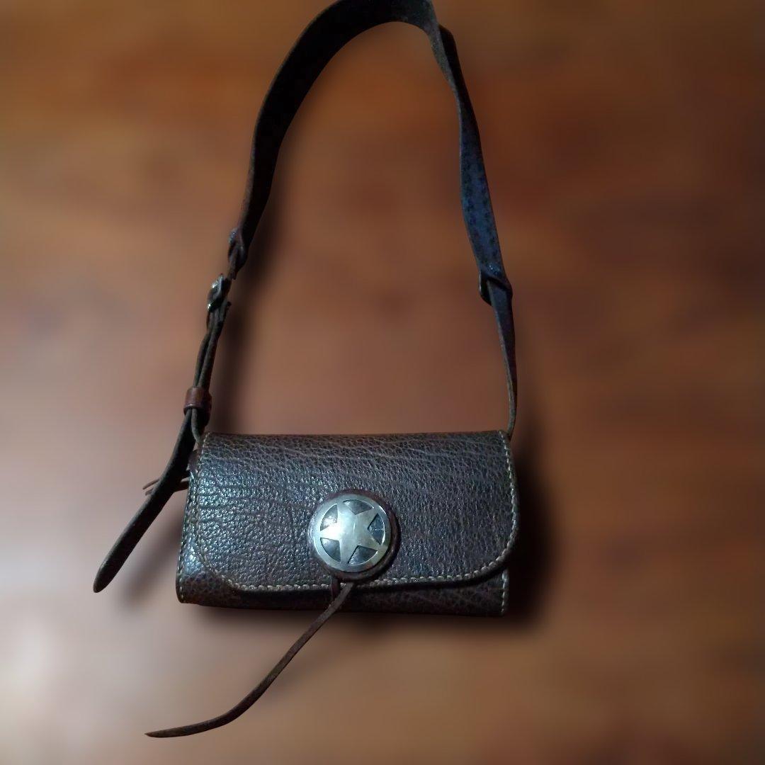 ラッキージョン　ブラウンレザー スターコンチョ付きウォレットショルダー