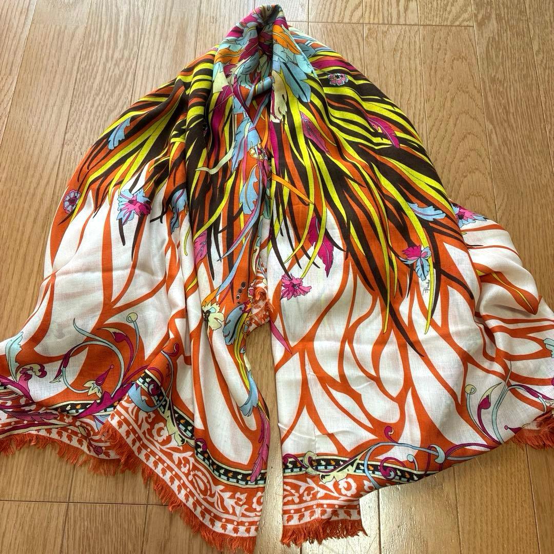 EMILIO PUCCI エミリオプッチフラワー　大判 ストール