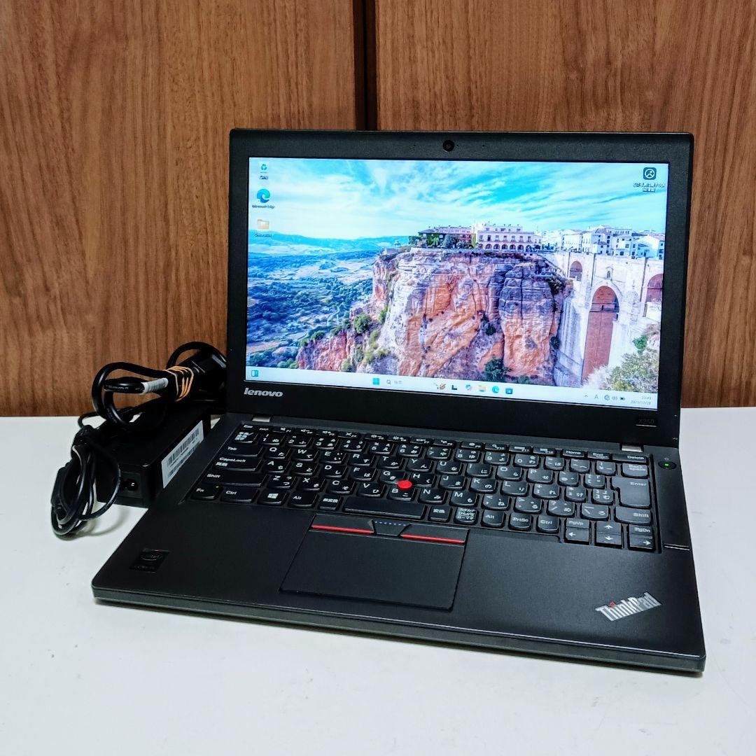 Lenovo ThinkPad Corei5 メモリ8GB SSD256GB