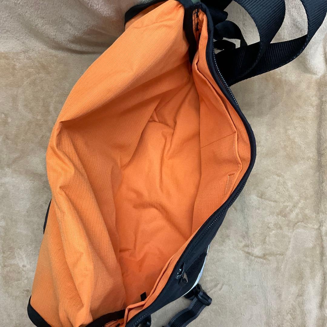 美品　クランプラー CRUMPLER メッセンジャーバッグ グリーン