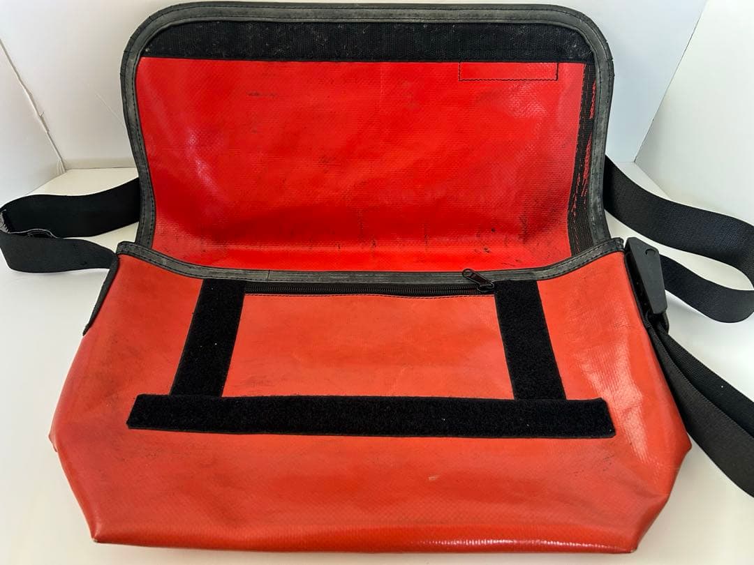 FREITAG メッセンジャーバッグ オレンジ