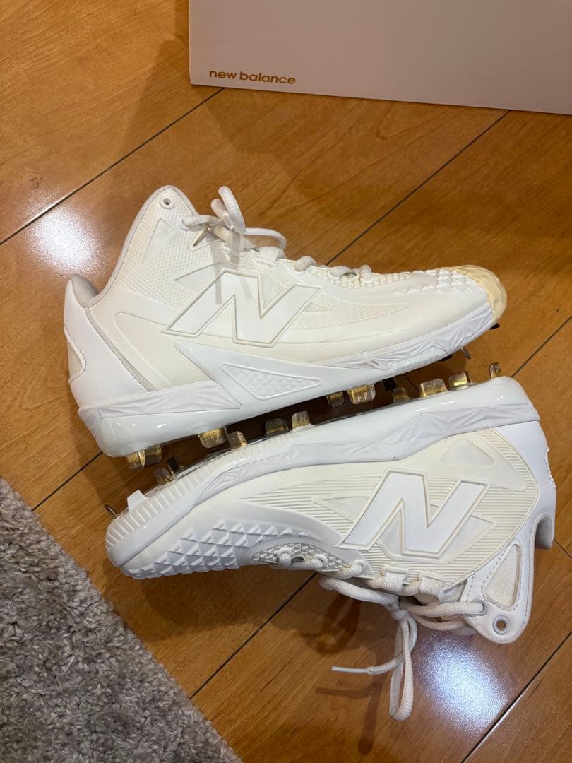 ニューバランス スパイク Ohtani v1 l 2E ホワイト
