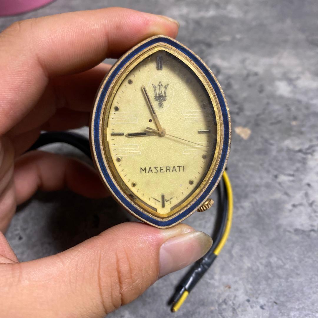マセラティ　時計