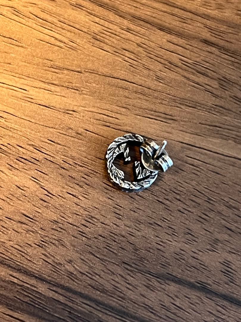 GUCCI インターロッキング　ピアス