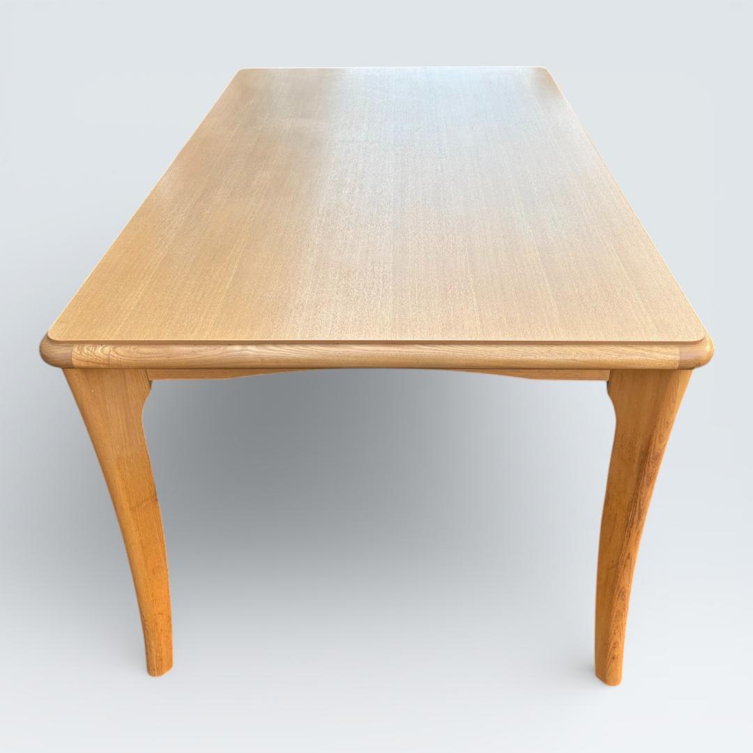 【最終価格】大塚家具 ダイニングテーブル T-325N 天然木 135cm