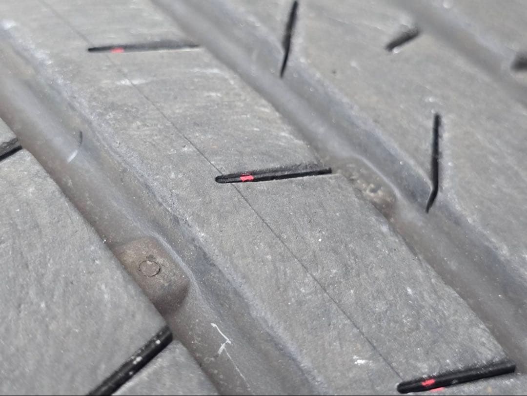ブリヂストン　アレンザ　001 235/ 50Ｒ19 4本　2355019
