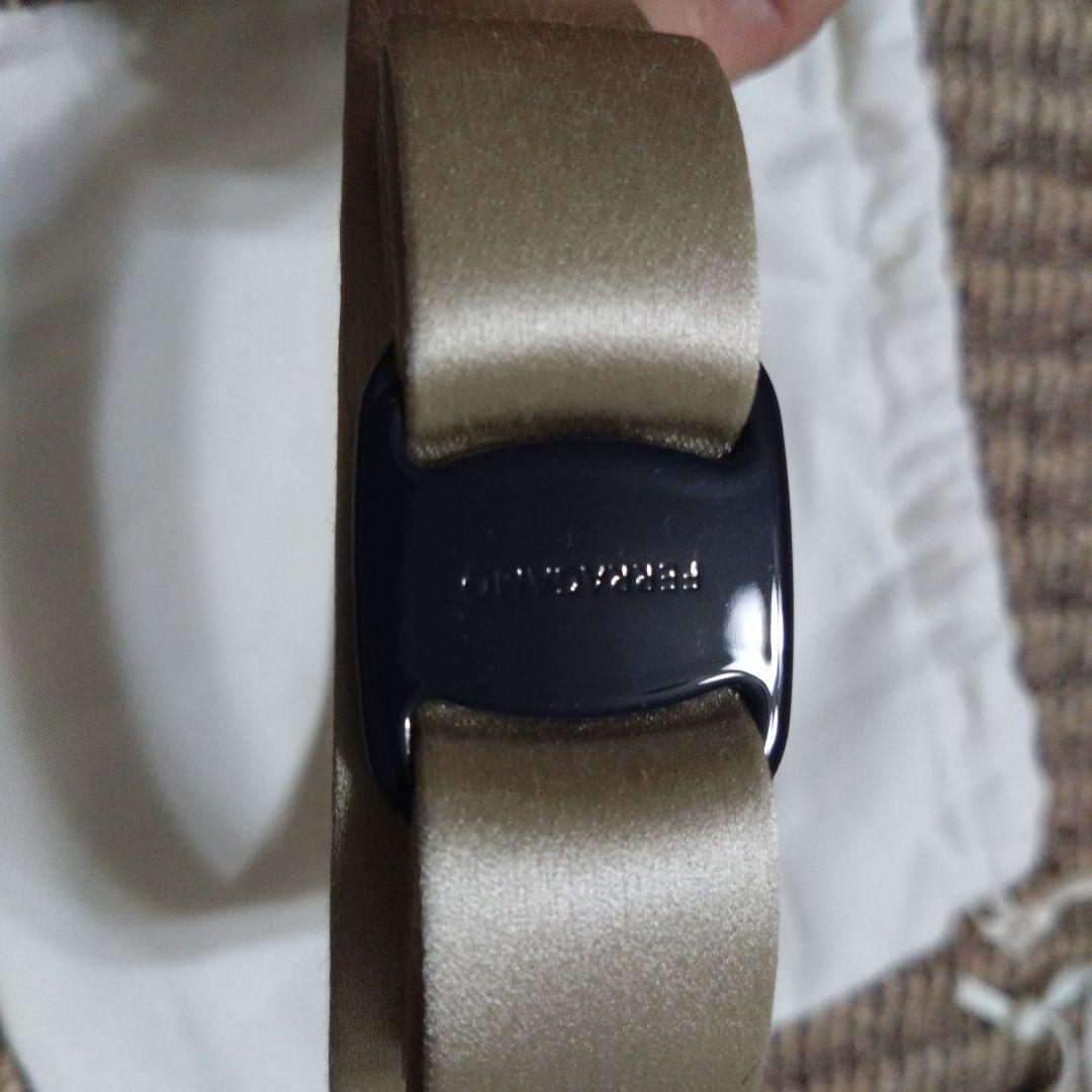 FERRAGAMO シルクサテンカチューシャ パールホワイト 新品未使用