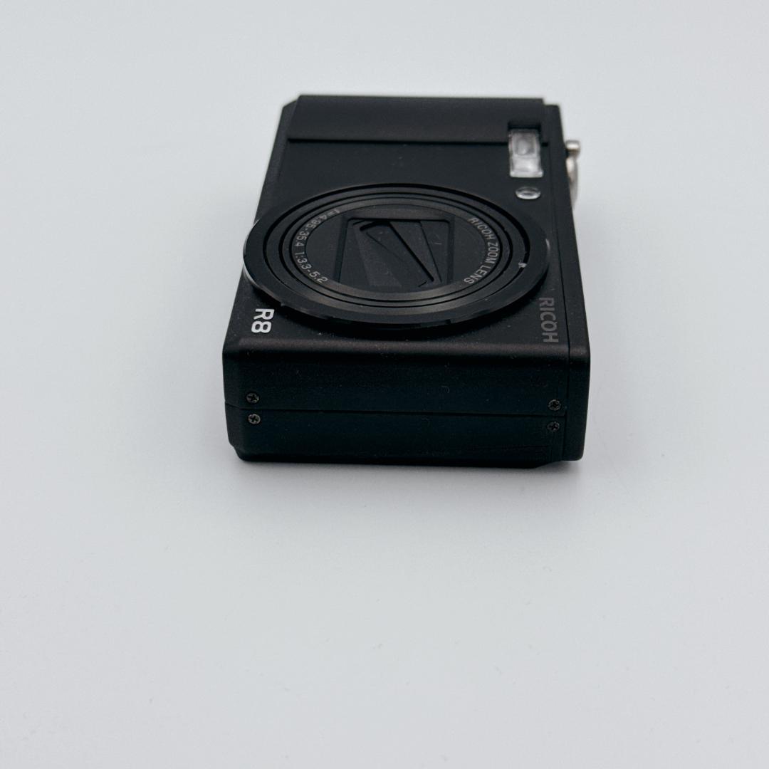 【極美品】RICOH リコー コンパクトデジタルカメラ R8 ブラック