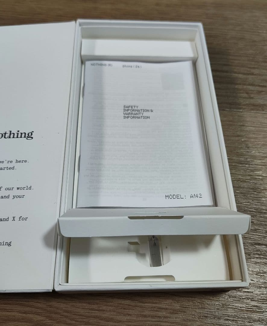 Nothing Phone （2a）ミルク 国内版　ケース×3，ガラスフィルム付