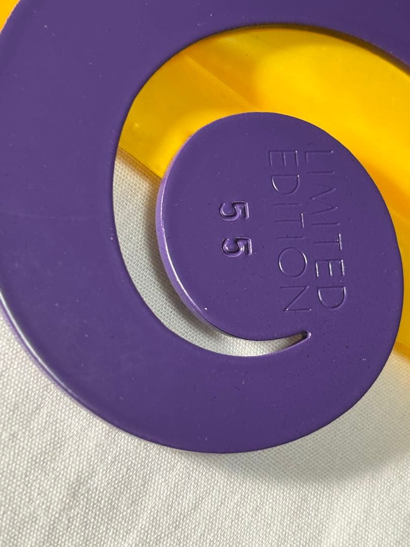 Prince CD 紫色シンボルデザイン　外装一部剥がれ有り