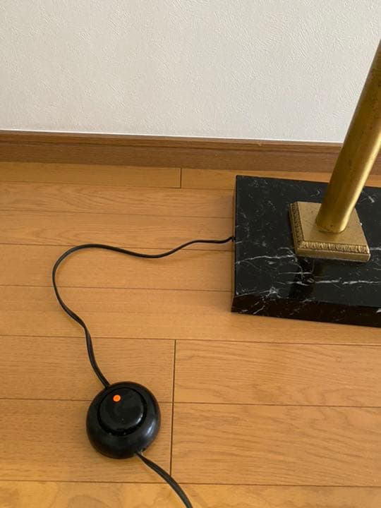フロアスタンドライト