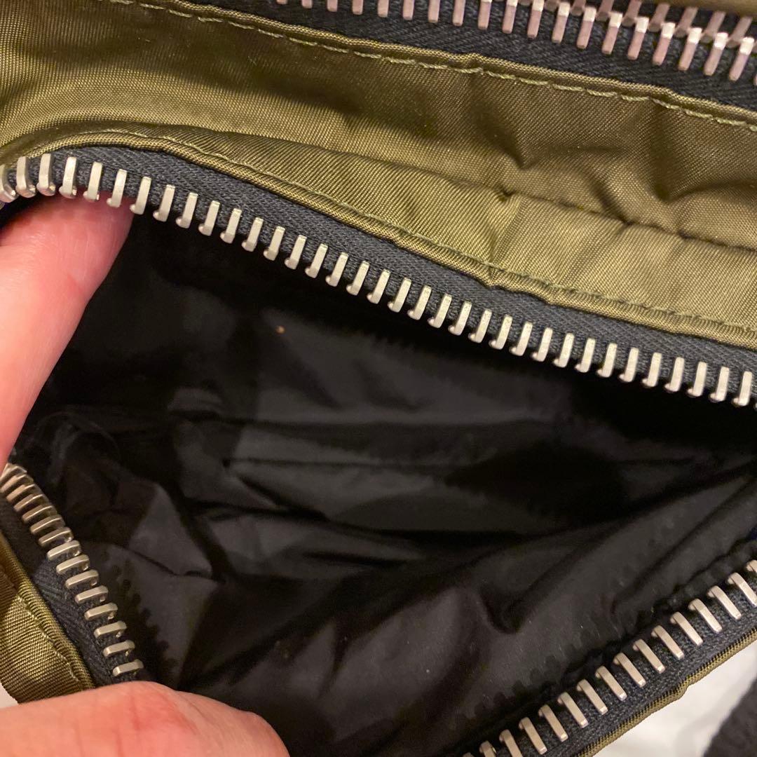 MONCLER ボディバッグ オリーブ色　未使用