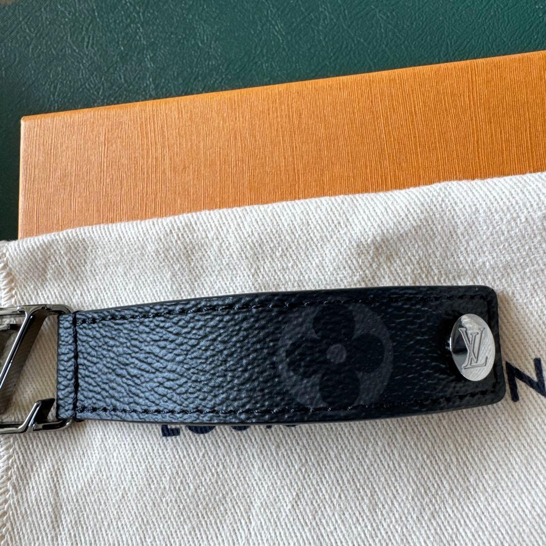 LOUIS VUITTON ブラックレザーバングル
